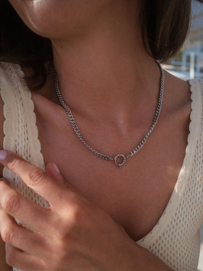 Bold Charm Kette