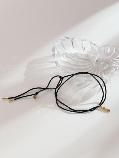 Schwarze Satin Kette