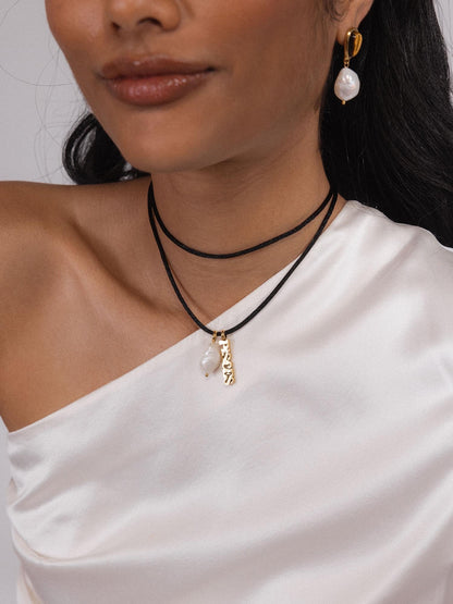 Schwarze Satin Kette