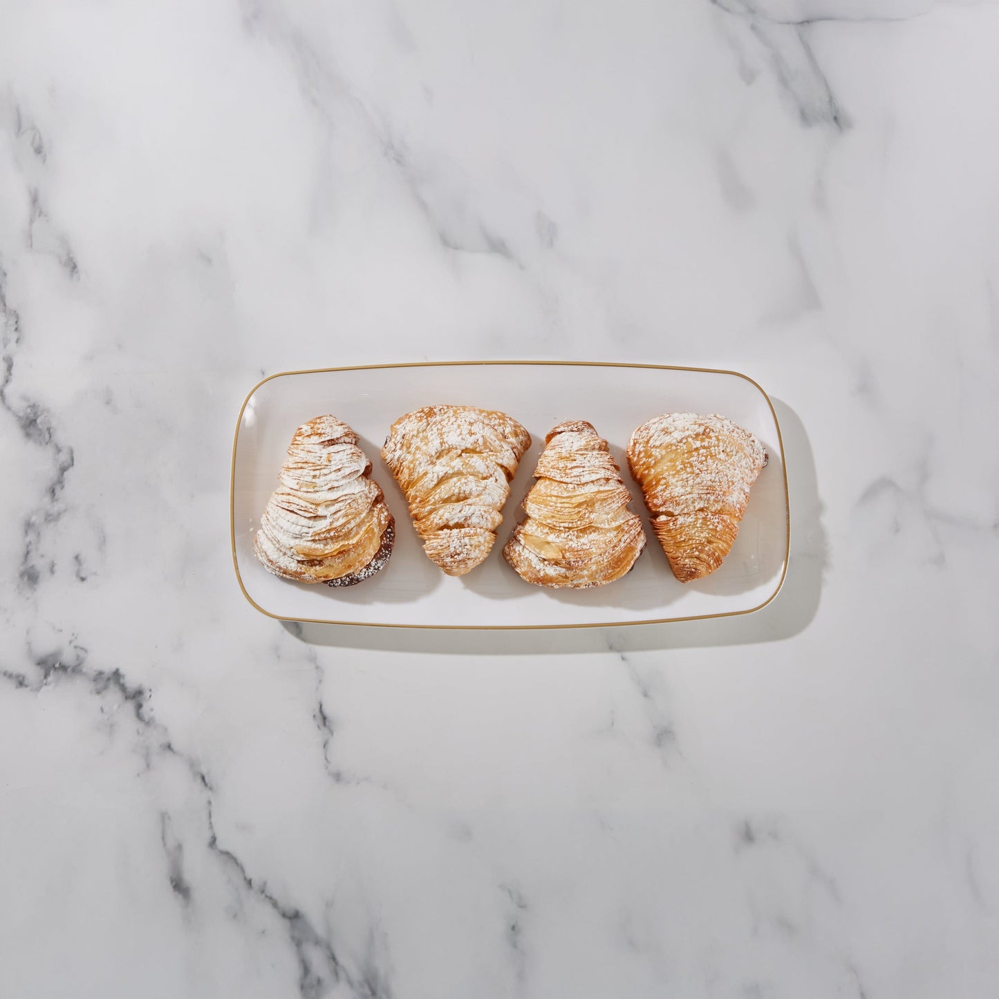 White and Gold Small Plastic Trays | 6 Trays