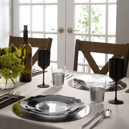 Scalloped Clear Black • Silver Plastic Plates | 10 Pack